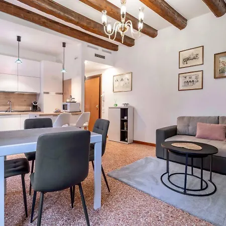 Appartement Pozzo D' Oro 2 Canal View Primo Piano